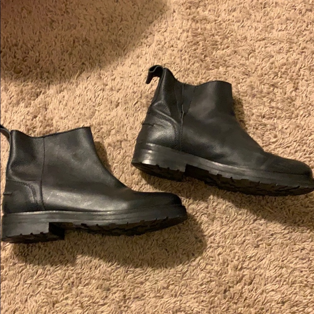 Black Leather Chelsea Boot